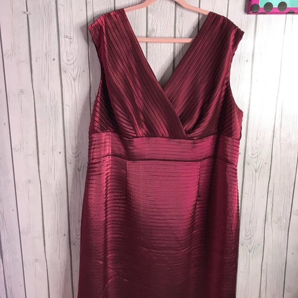 Burgundy Cross Top Dress - Picture 2 of 8